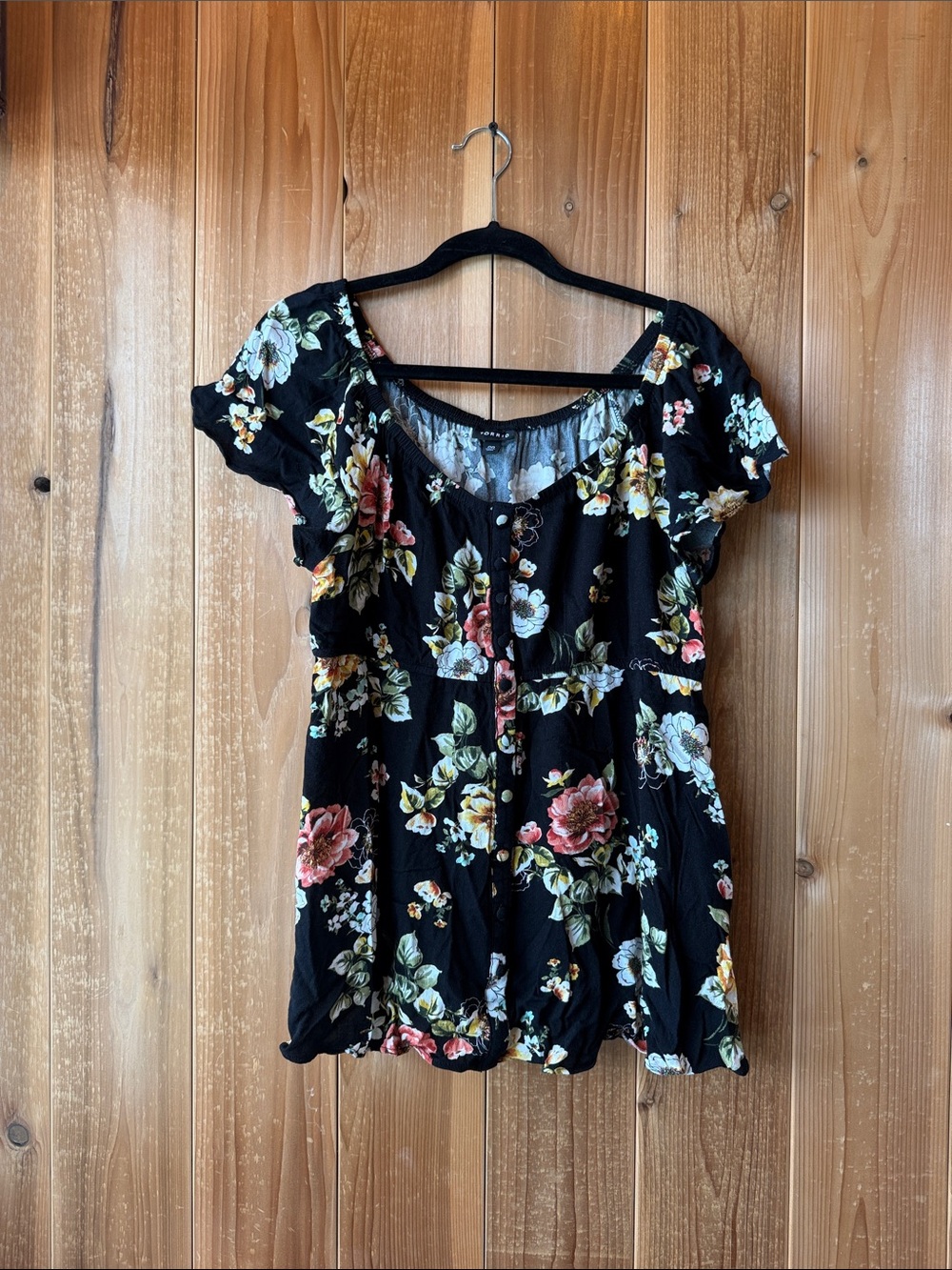 torrid Black Floral Button-Front Scoop Neck Blouse